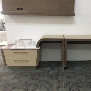 Courtyard by Marriott Luggage Bench  