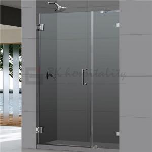 Hinged shower door 104009